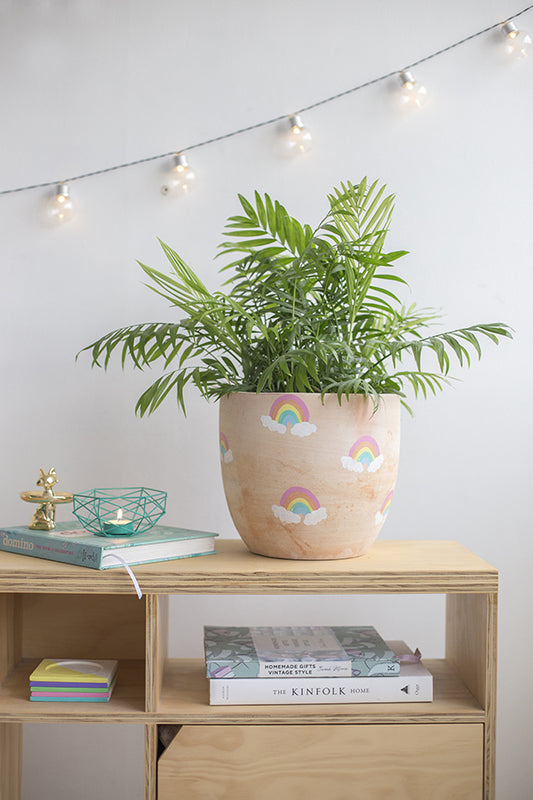 DIY: MACETERO DE ARCOÍRIS