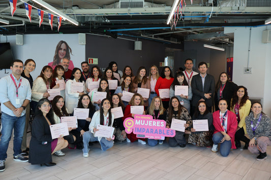 Programa Mujeres Líderes de Ripley Chile y Banco Ripley Chile