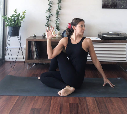 7 POSTURAS DE YOGA PARA ESTE INVIERNO