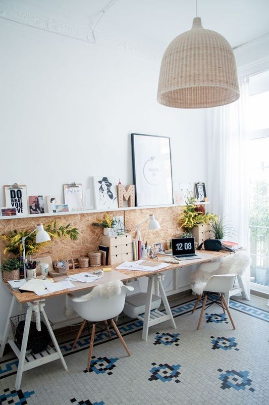 5 IDEAS PARA DECORAR TU ESCRITORIO CON POCO PRESUPUESTO