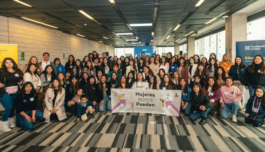 Genias: Más Mujeres en STEM por Fundación Luksic