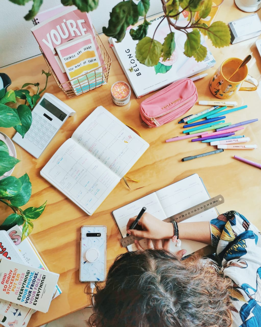 FALSA PRODUCTIVIDAD, ¿QUÉ ES Y CÓMO NO CAER EN ELLA?