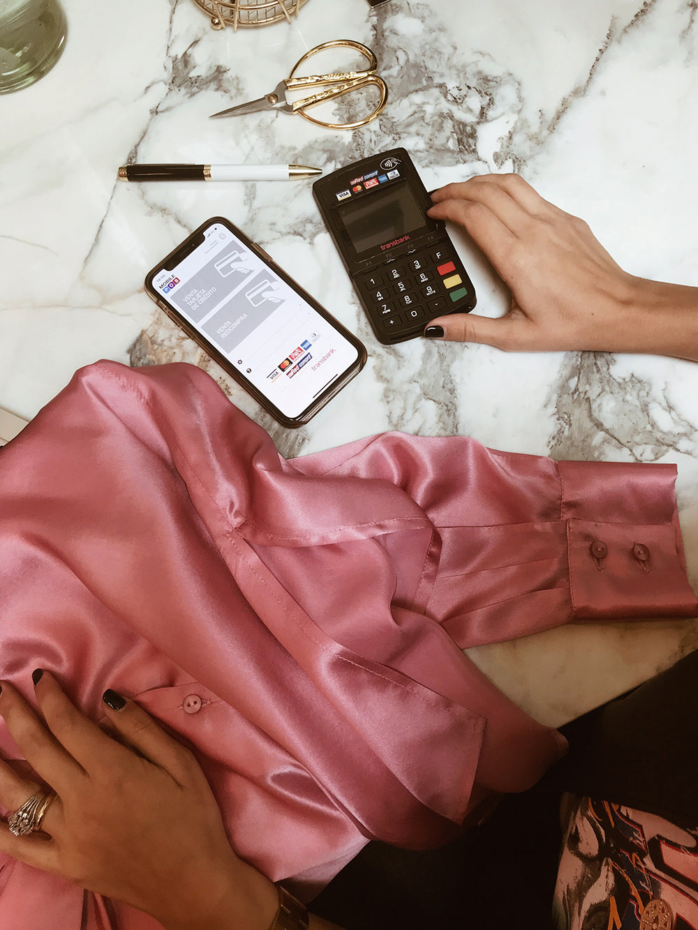 SOLUCIONES PARA EMPRENDEDORAS: POS DE TRANSBANK TE PERMITE EL PAGO CON TARJETAS